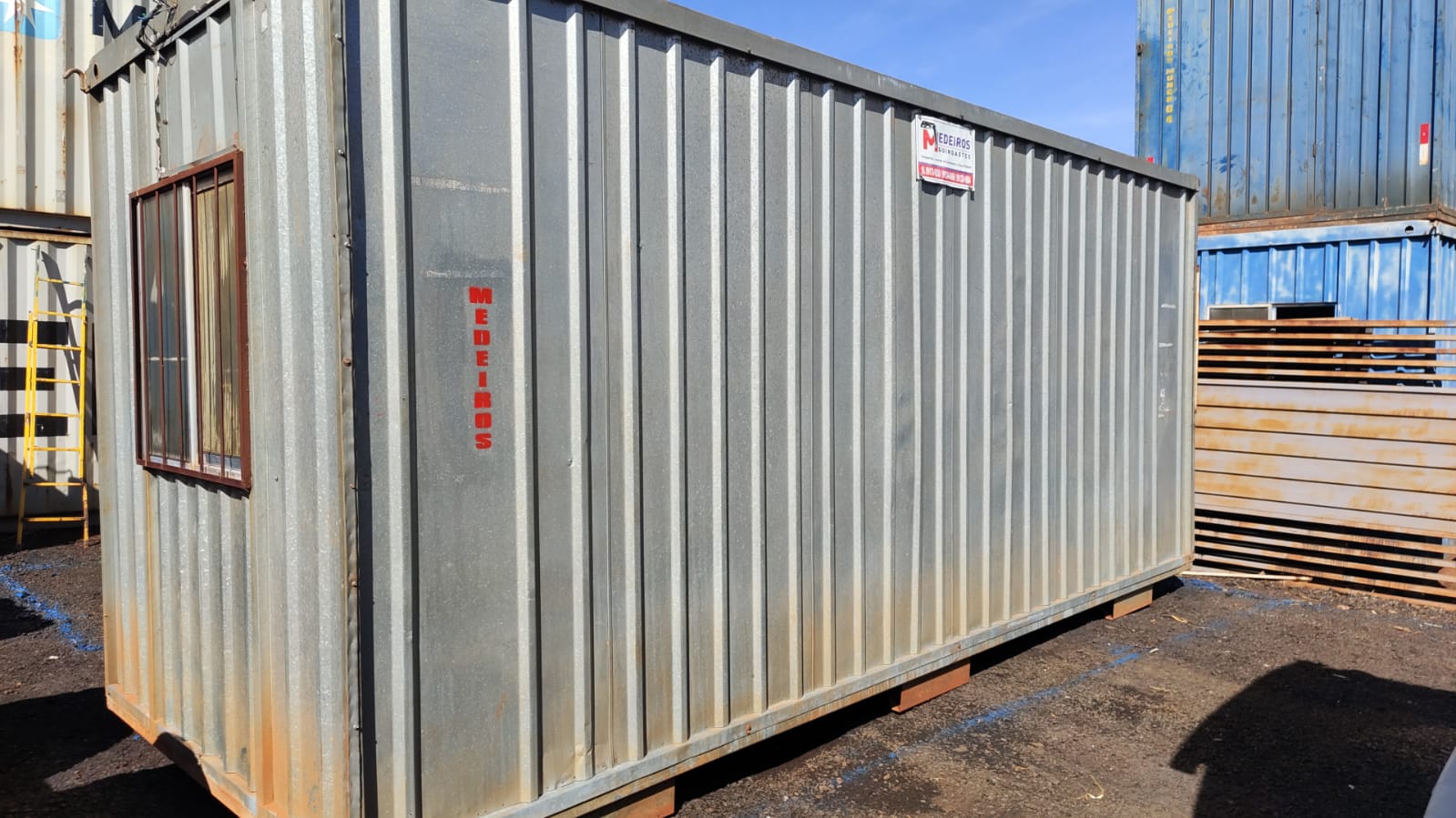 Container